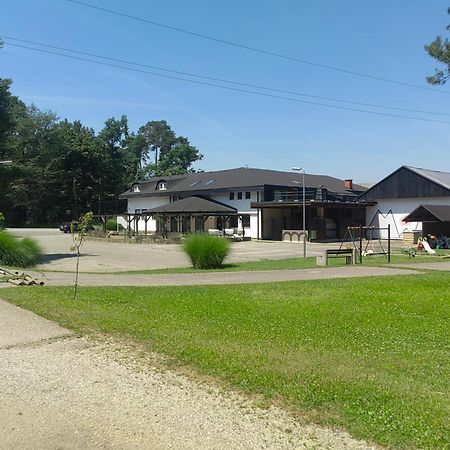 Bed and Breakfast Wow Sleeping Miklavž na Dravskem Polju Exterior foto