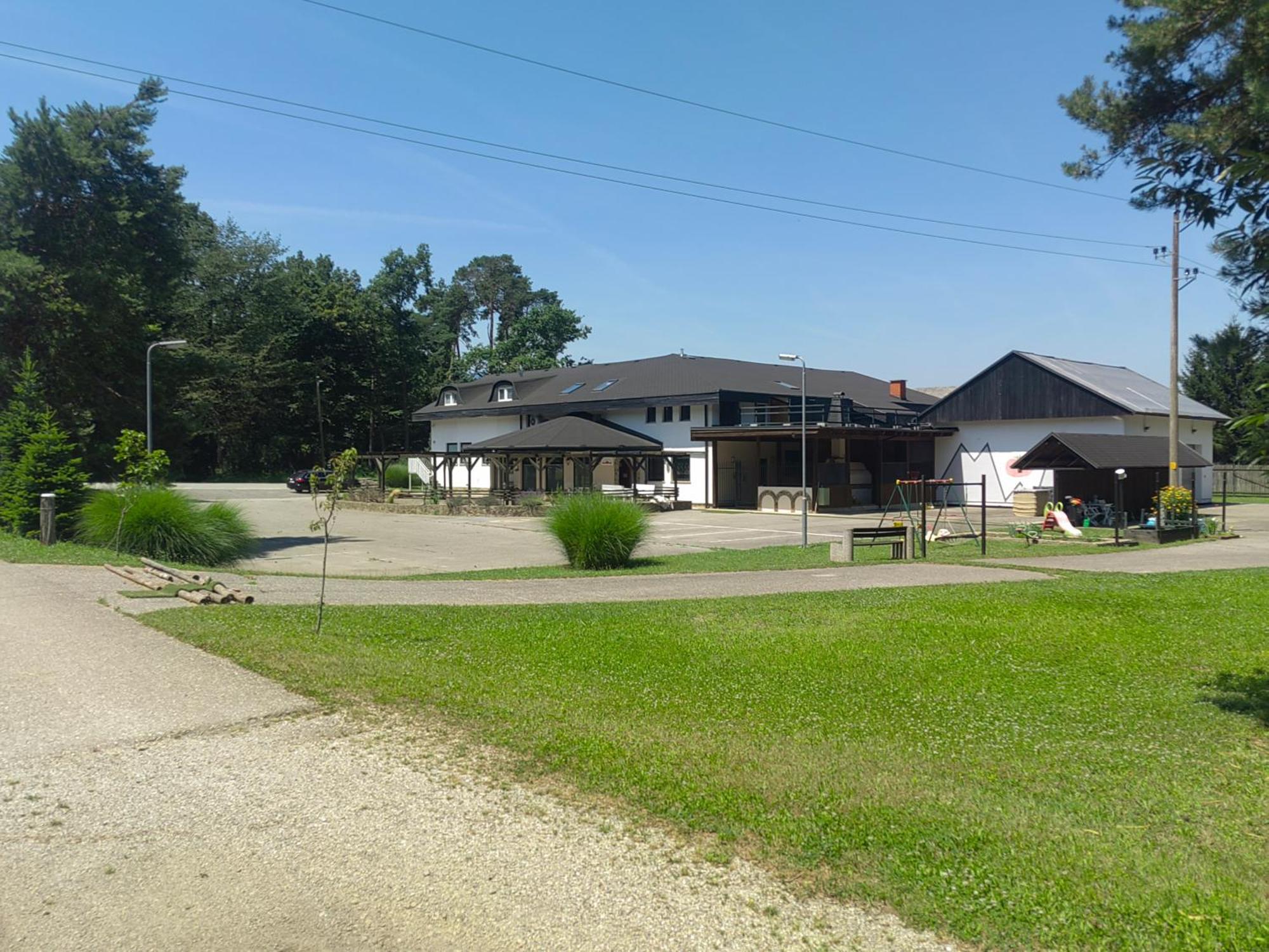 Bed and Breakfast Wow Sleeping Miklavž na Dravskem Polju Exterior foto